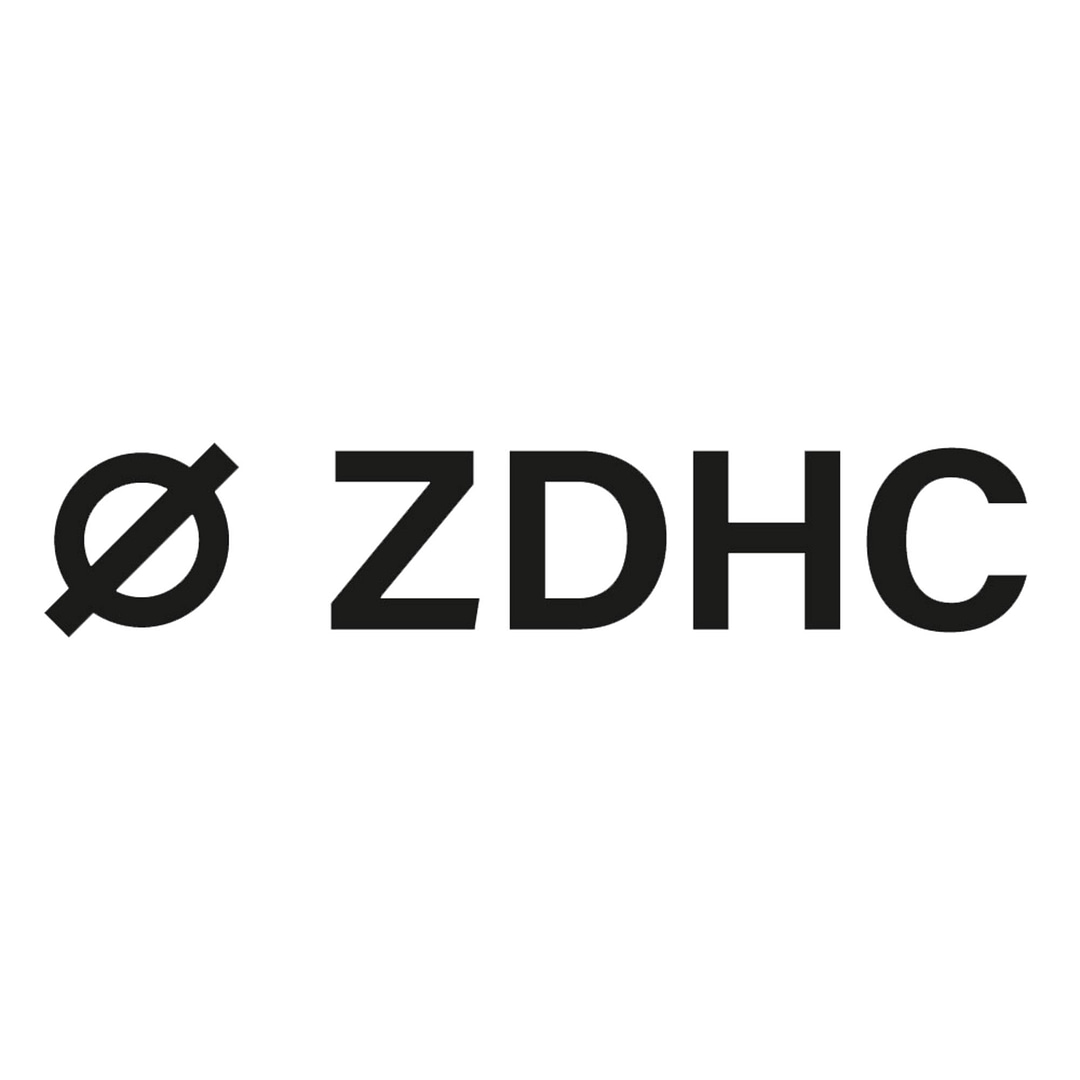 ZDHC logo in zwart op witte achtergrond.
