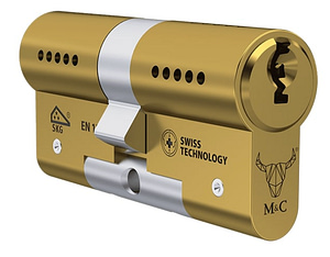 Gouden cilinderslot met sleutelgat en Zwitserse technologie. locksmith.nl