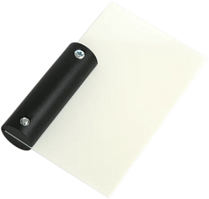 Notitieblok met zwarte kaft en witte pagina's