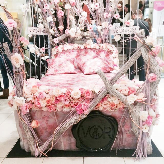 Flowerbomb bed Viktor & Rolf
