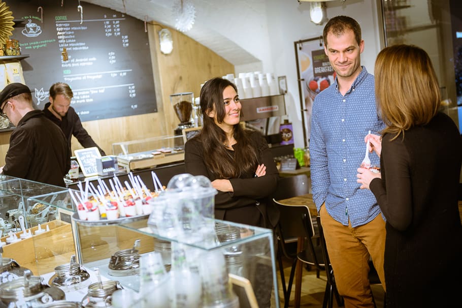 Yoghurt Barn Amsterdam CS met biologische  Friesland Campina yoghurt